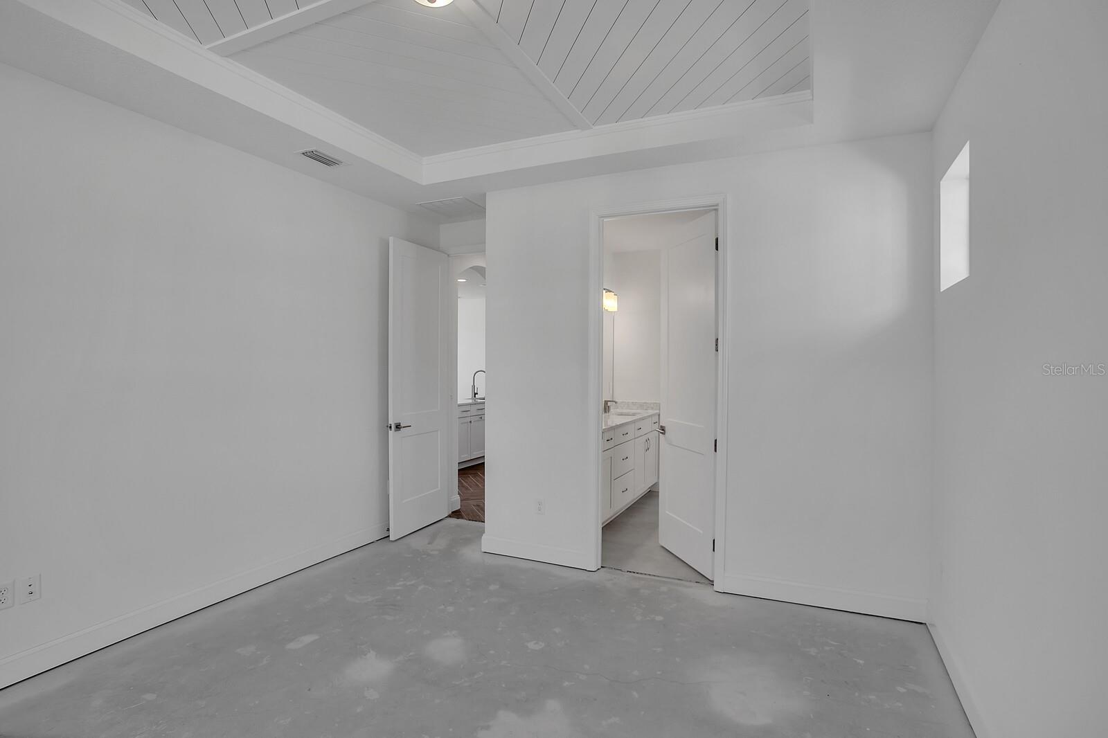 27 HIDDEN TREASURE DR, PALM COAST, FL, 32137