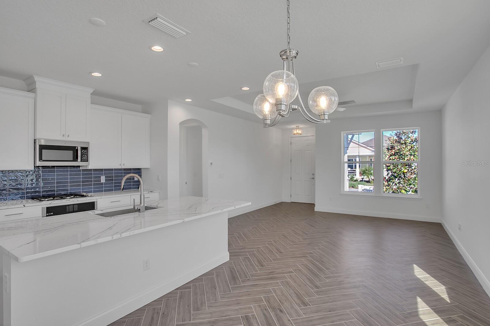 27 HIDDEN TREASURE DR, PALM COAST, FL, 32137
