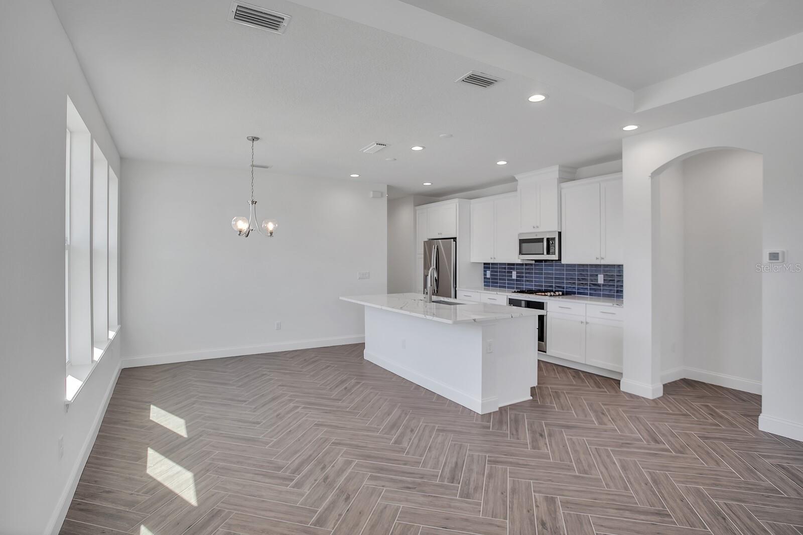 27 HIDDEN TREASURE DR, PALM COAST, FL, 32137