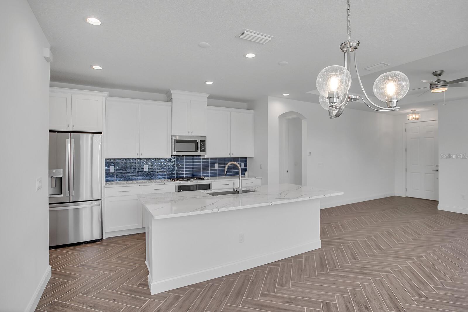 27 HIDDEN TREASURE DR, PALM COAST, FL, 32137