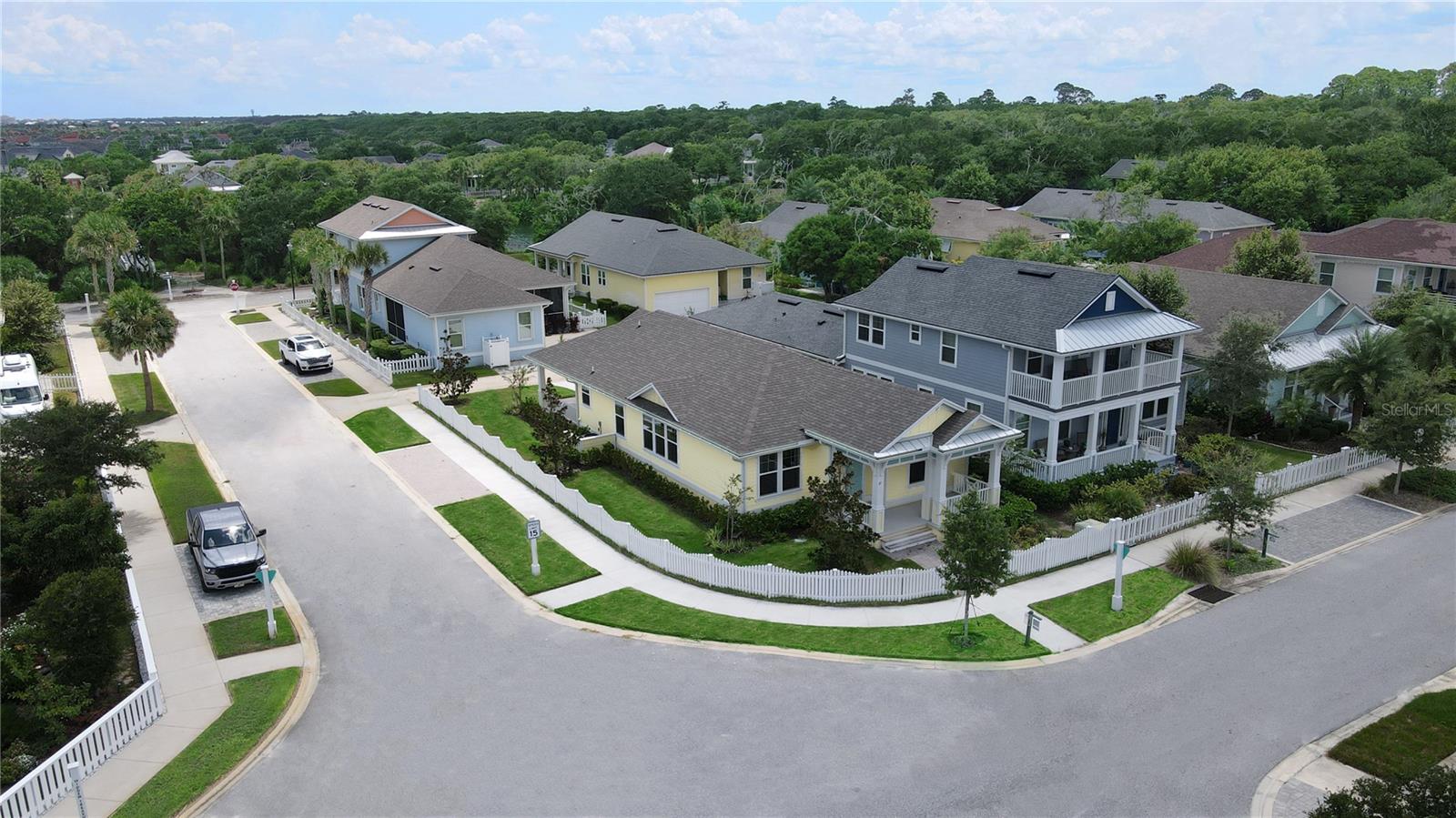 27 HIDDEN TREASURE DR, PALM COAST, FL, 32137