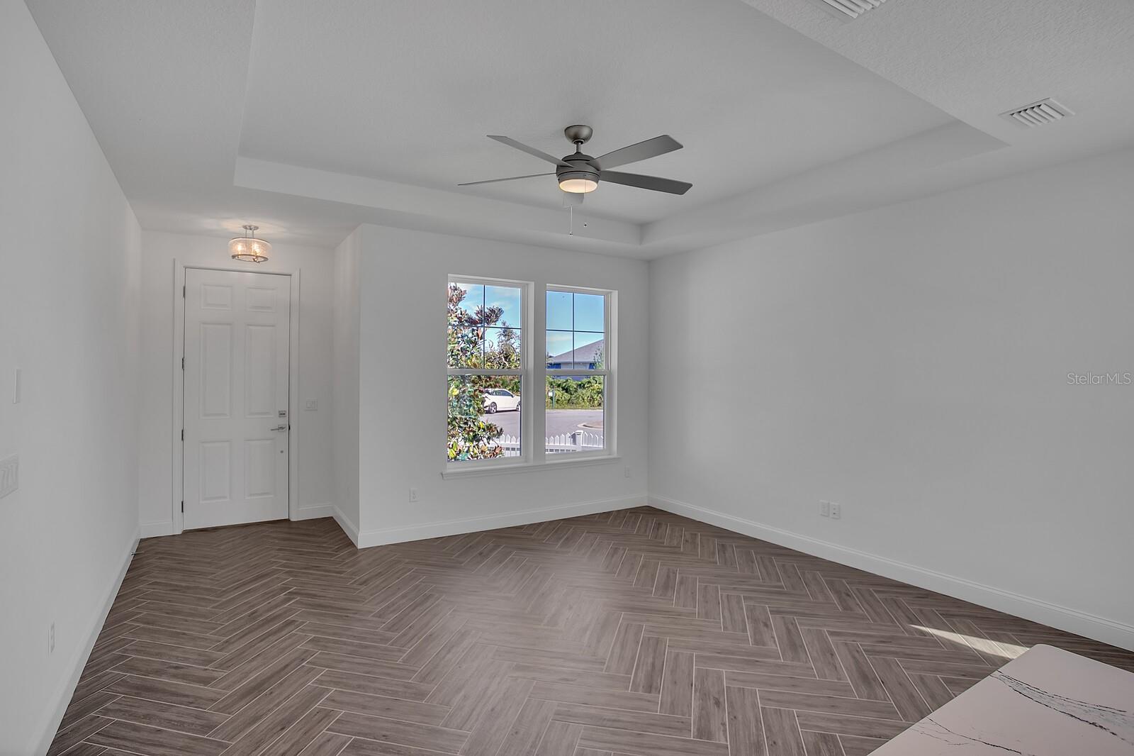 27 HIDDEN TREASURE DR, PALM COAST, FL, 32137