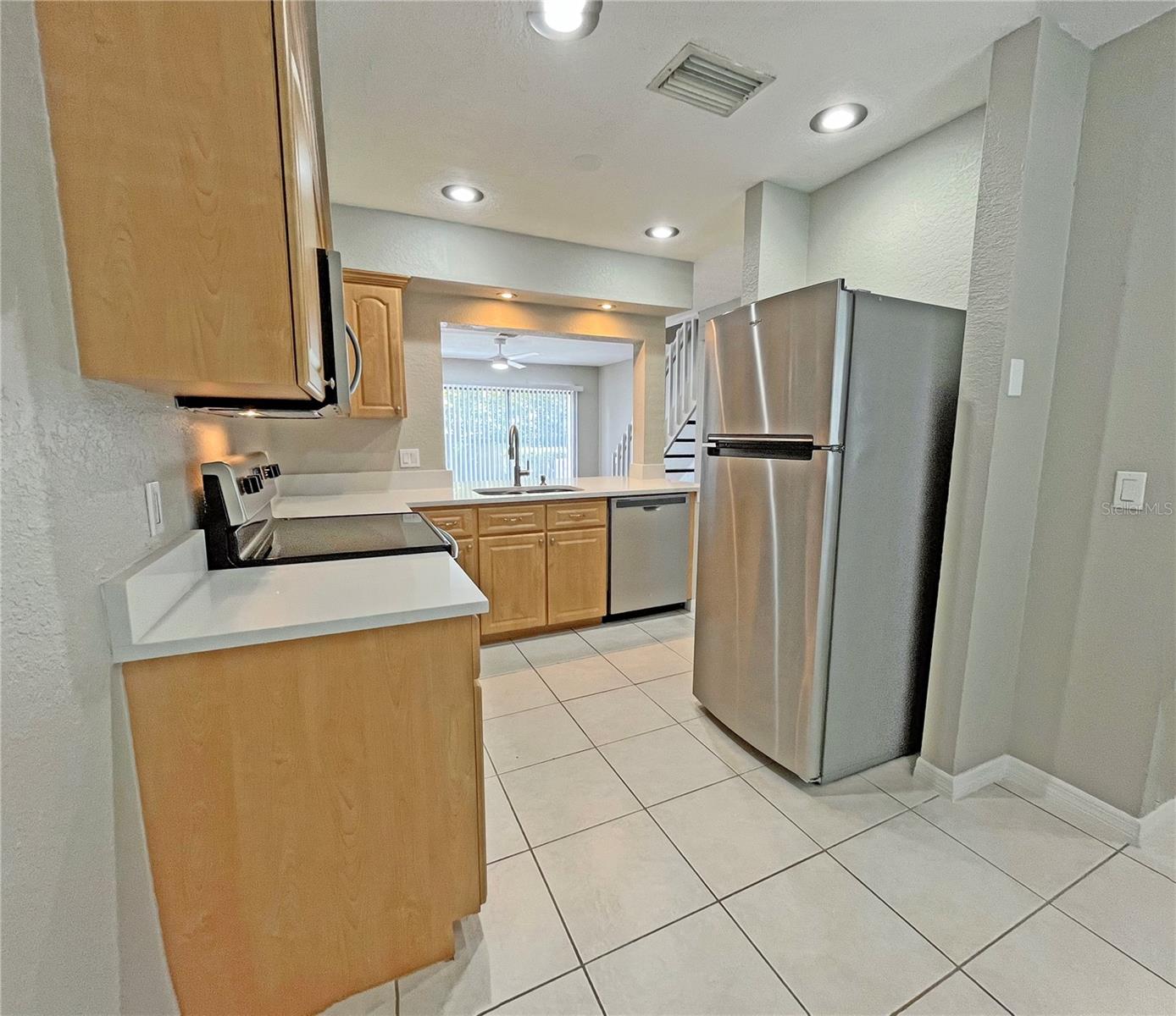 16510 LAKE BRIGADOON CIR, TAMPA, FL, 33618