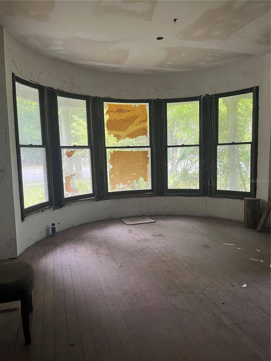 815 E UNIVERSITY AVE, GAINESVILLE, FL, 32601