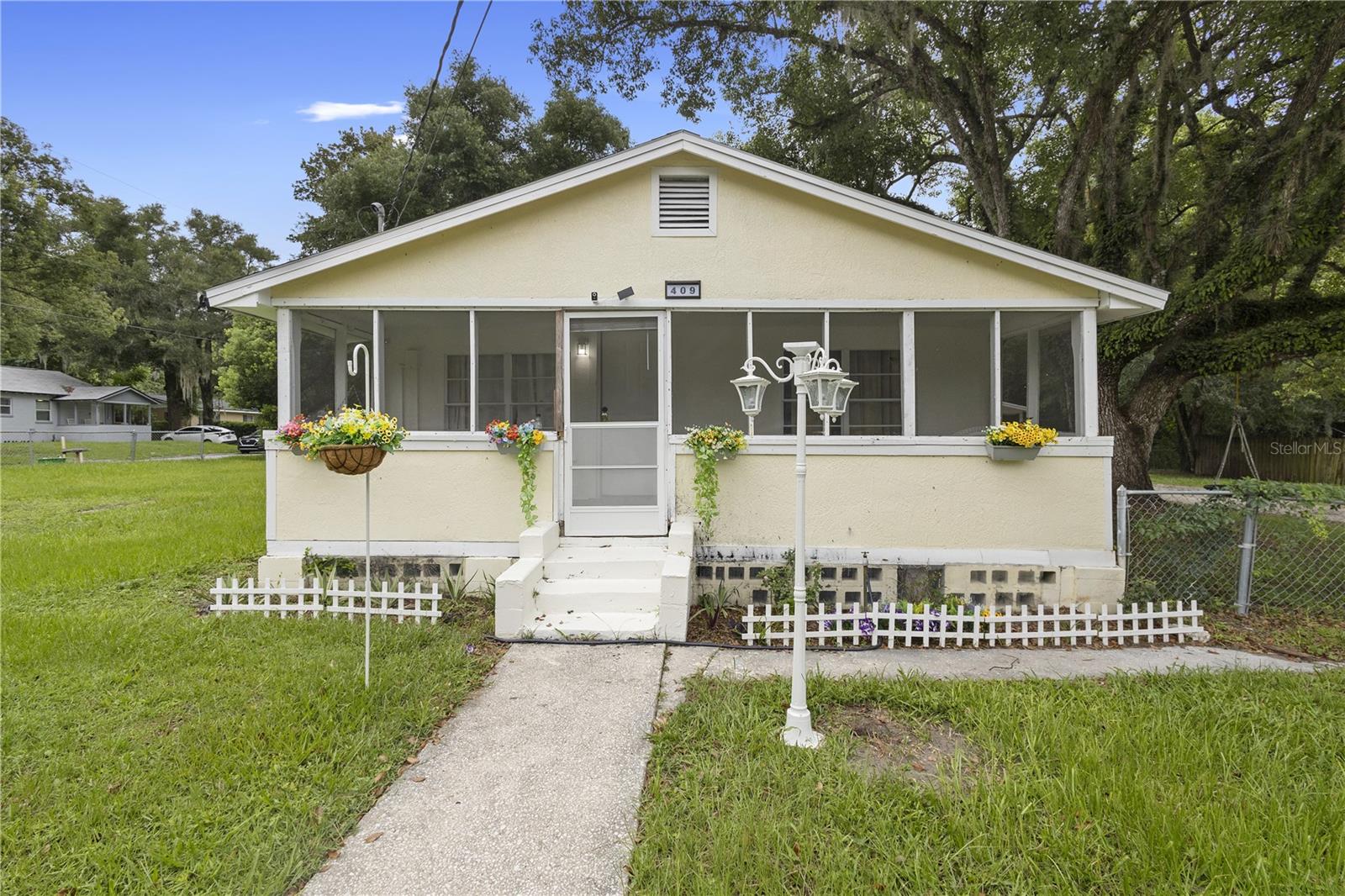 409 W BERESFORD AVE, DELAND, FL, 32720