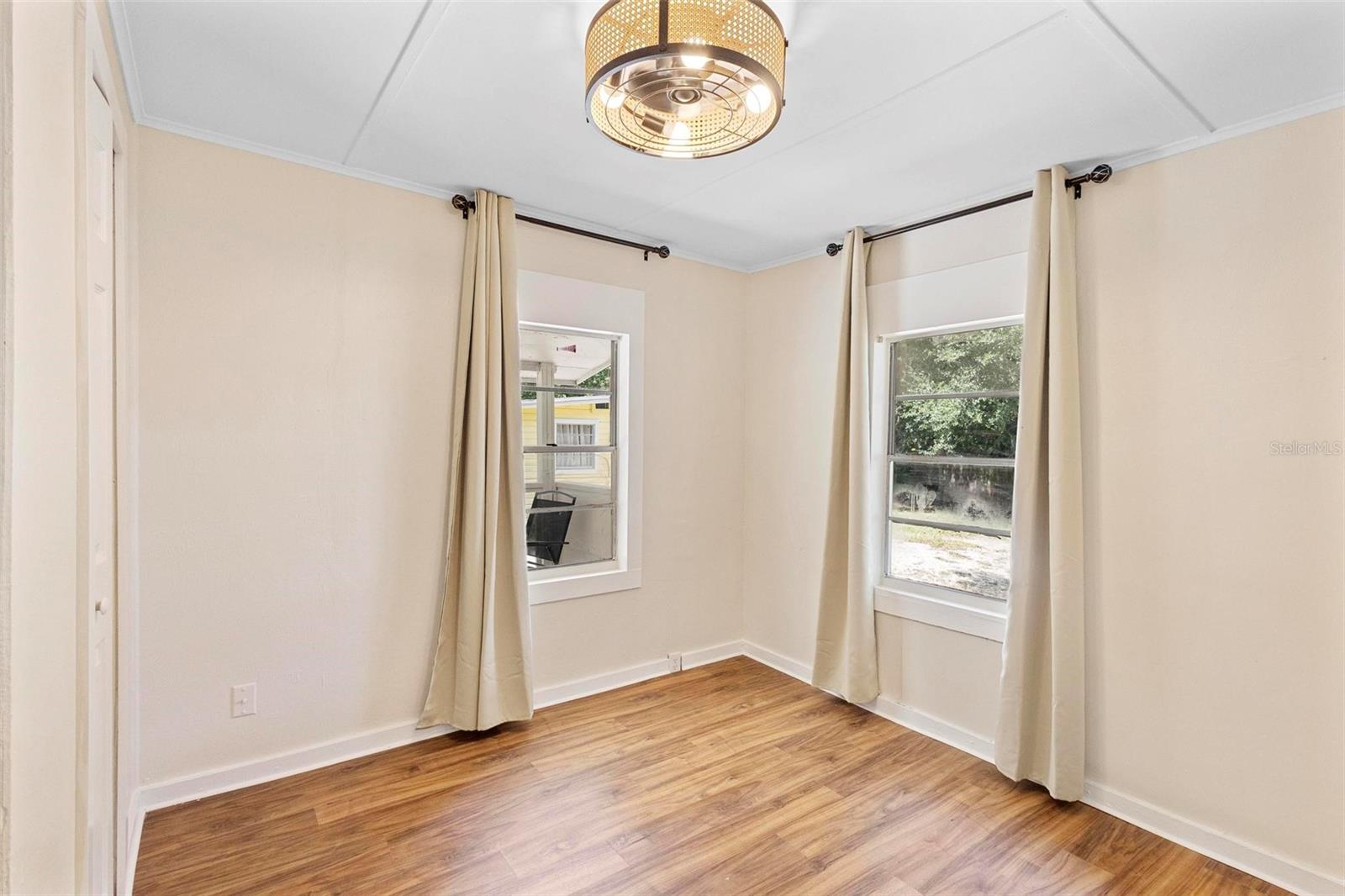 409 W BERESFORD AVE, DELAND, FL, 32720