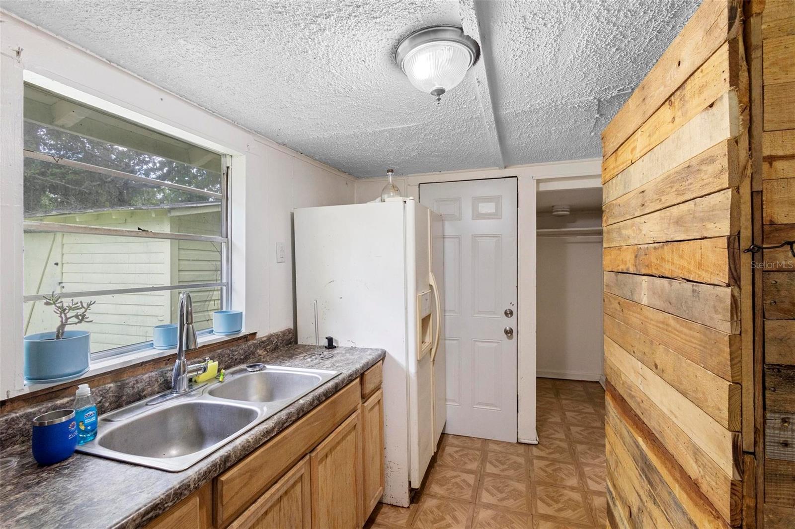 409 W BERESFORD AVE, DELAND, FL, 32720