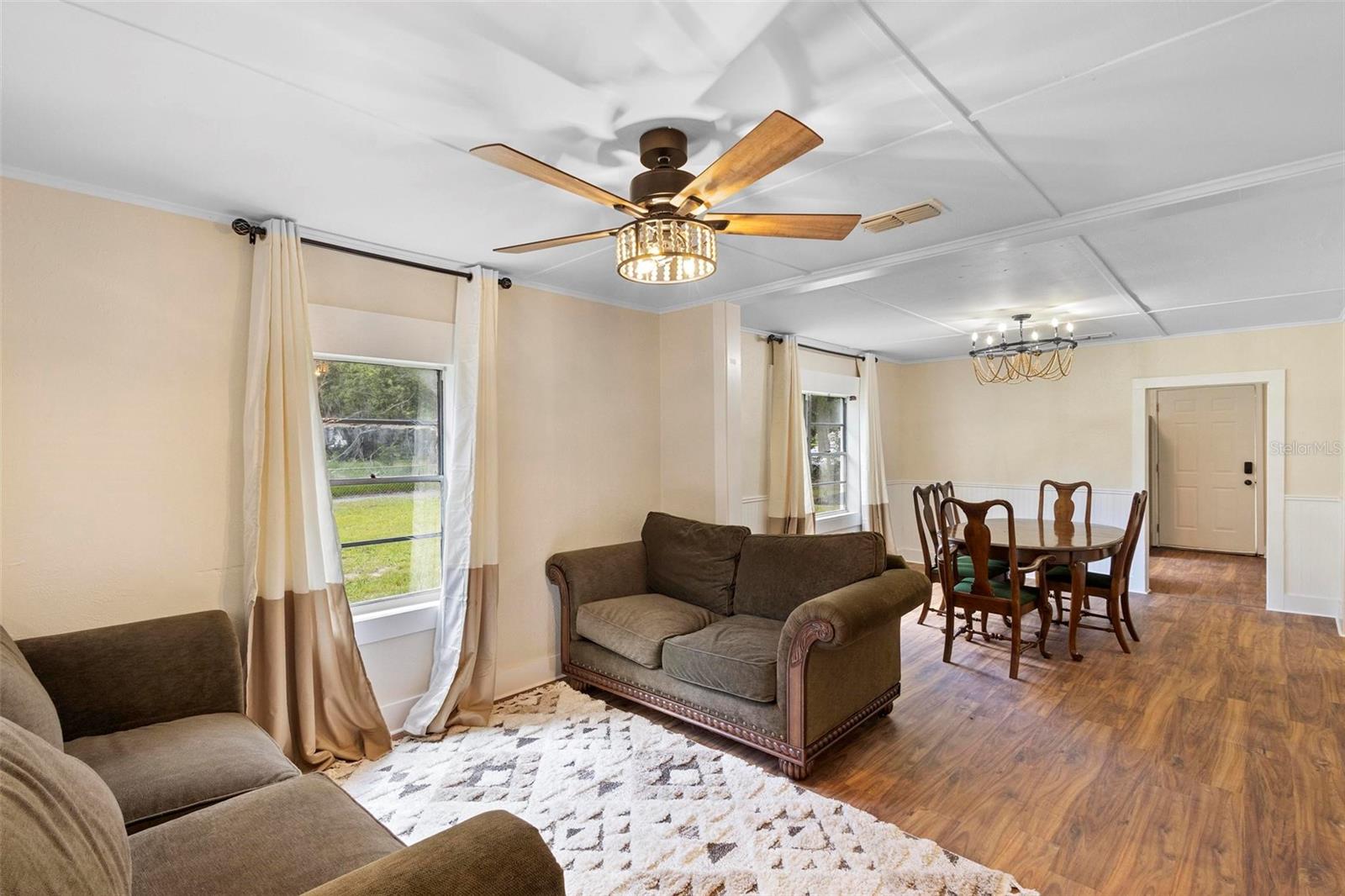 409 W BERESFORD AVE, DELAND, FL, 32720