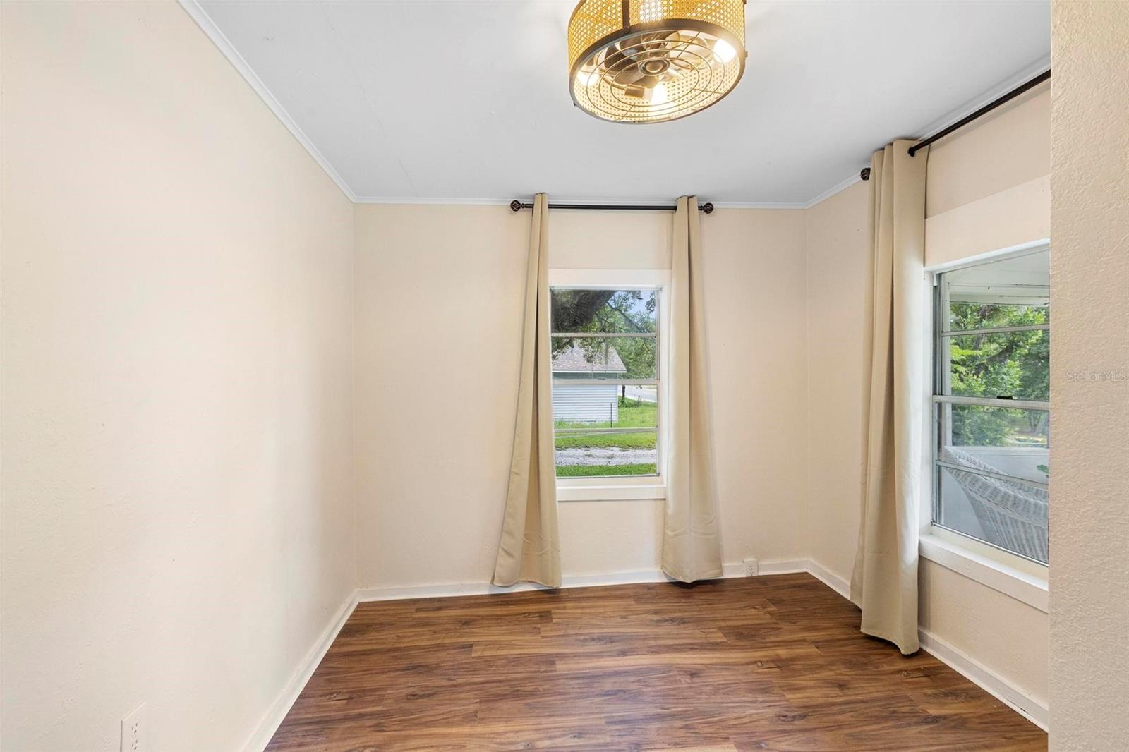 409 W BERESFORD AVE, DELAND, FL, 32720