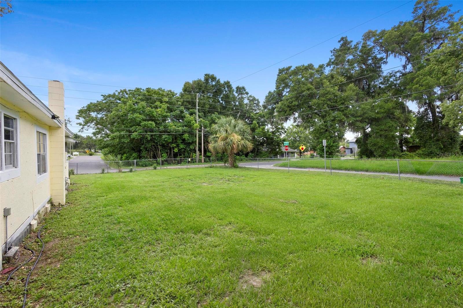 409 W BERESFORD AVE, DELAND, FL, 32720