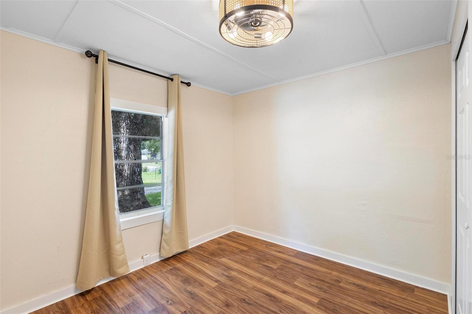 409 W BERESFORD AVE, DELAND, FL, 32720