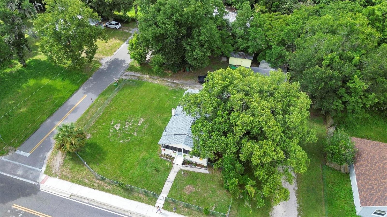 409 W BERESFORD AVE, DELAND, FL, 32720