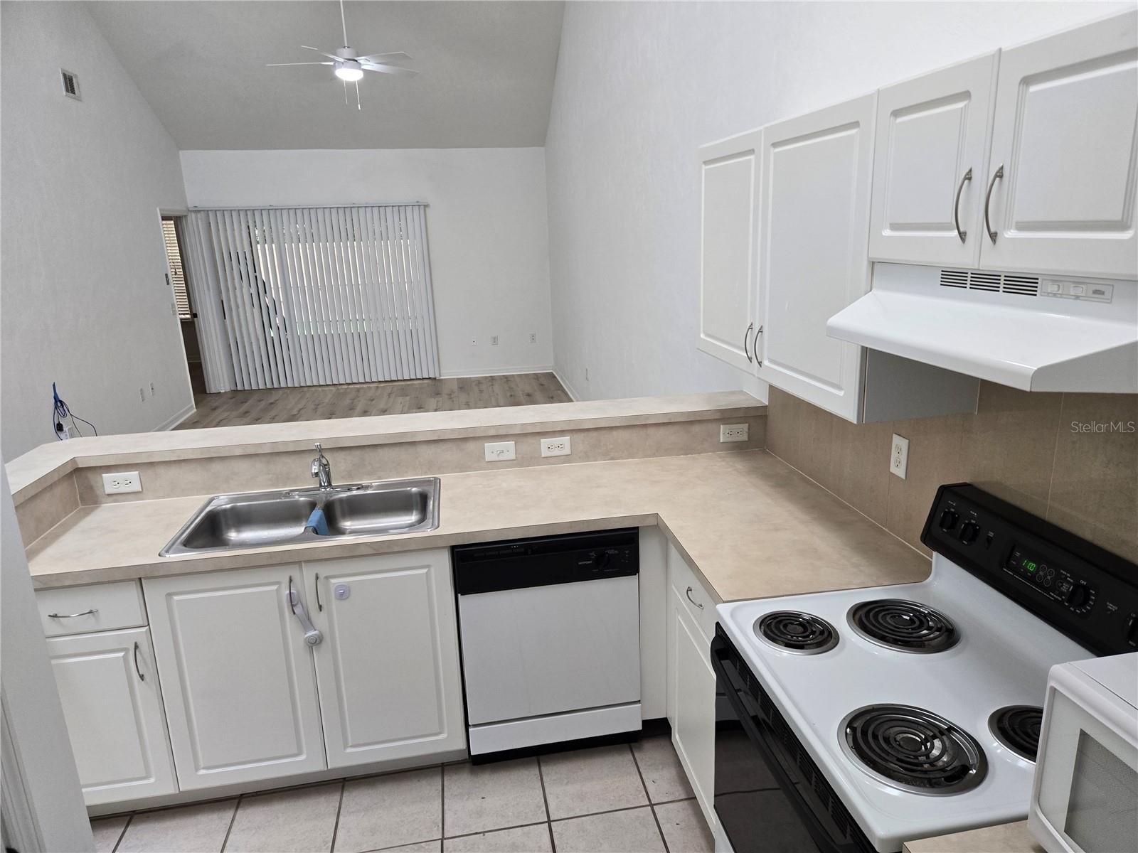 13200 W NEWBERRY RD #V120, NEWBERRY, FL, 32669