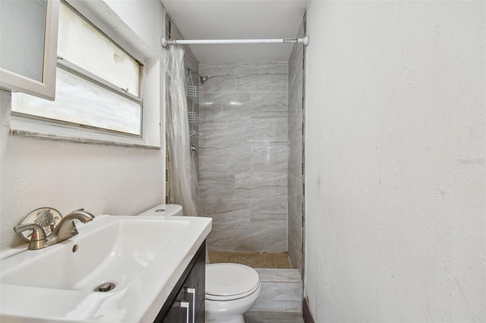 3209 ORIENT RD, TAMPA, FL, 33619