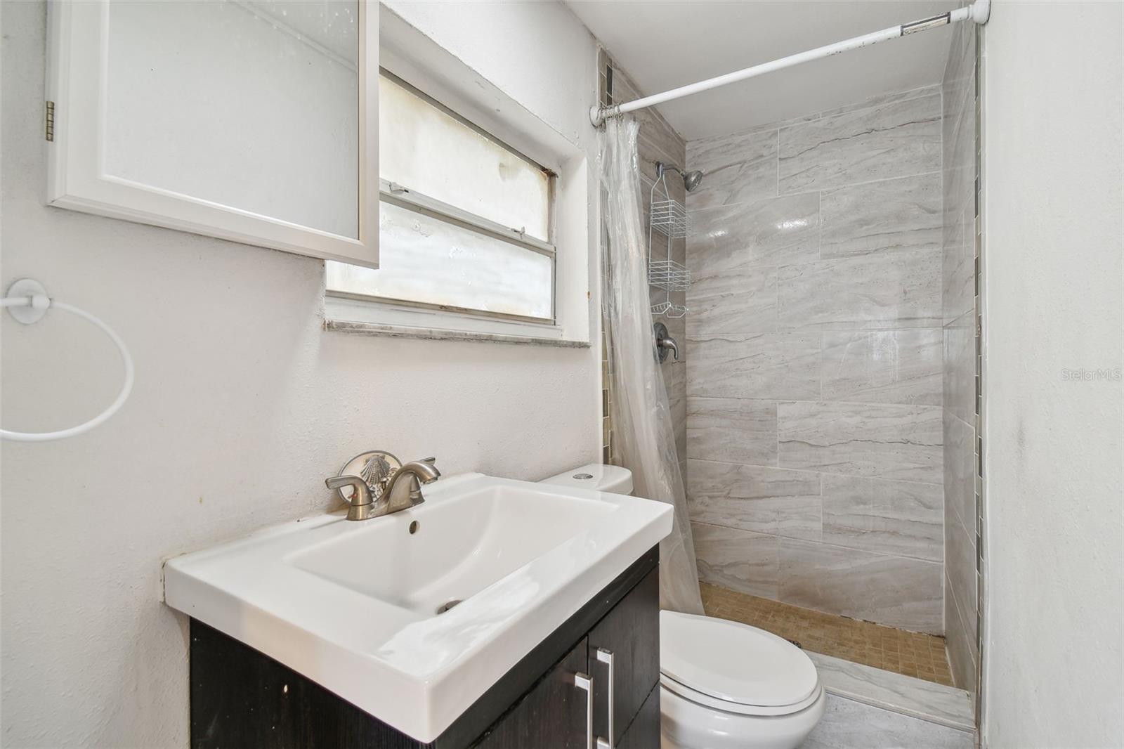 3209 ORIENT RD, TAMPA, FL, 33619