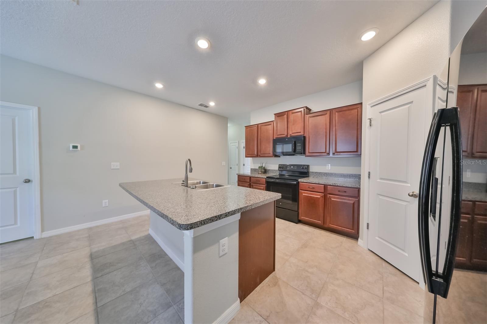 16903 PEACEFUL VALLEY DR, WIMAUMA, FL, 33598