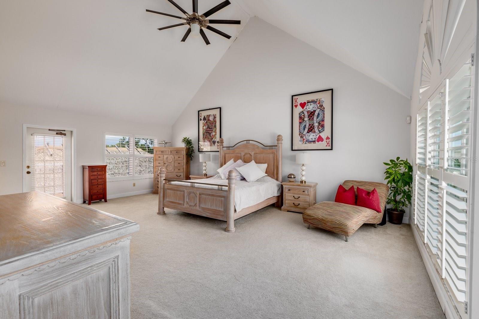 7400 14TH ST NE, ST PETERSBURG, FL, 33702