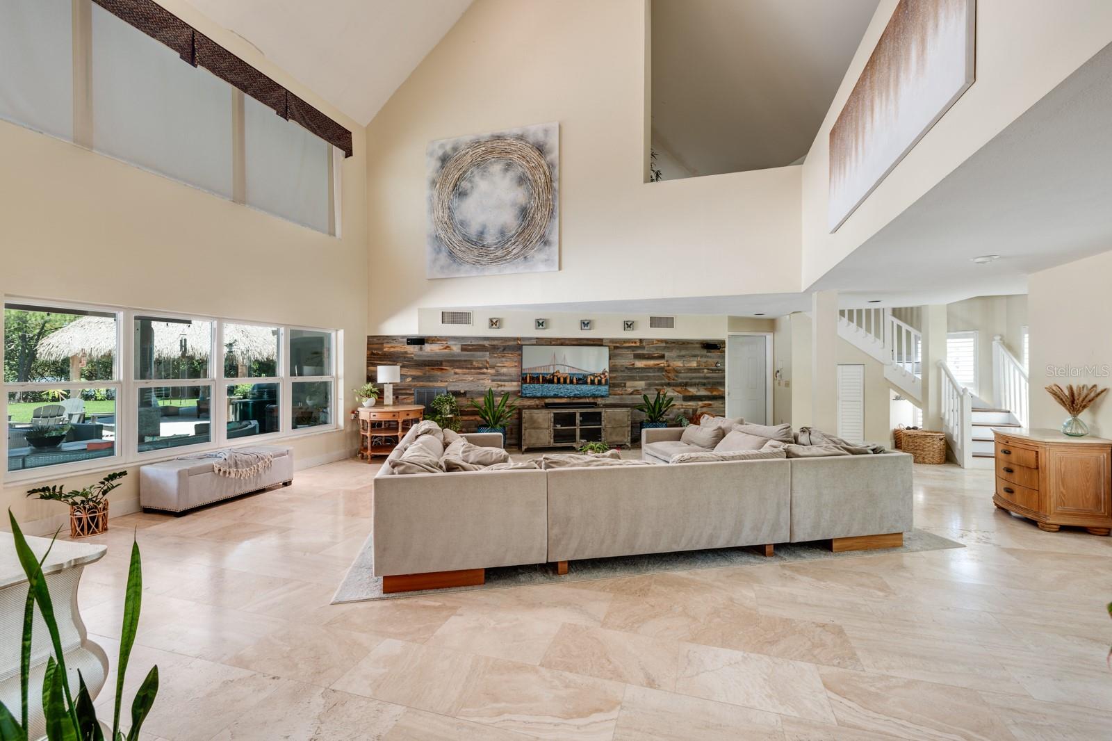 7400 14TH ST NE, ST PETERSBURG, FL, 33702