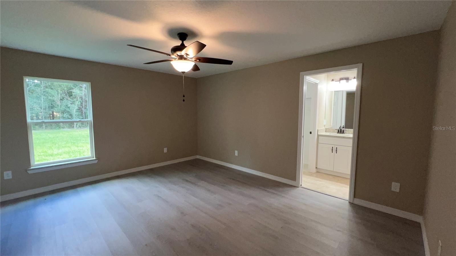 24 SEQUOIA DRIVE LN, OCKLAWAHA, FL, 32179