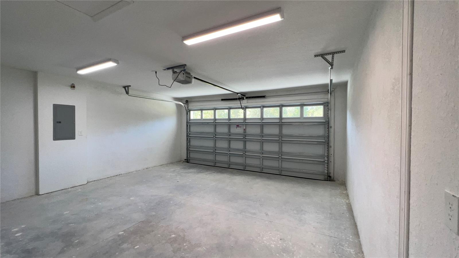 24 SEQUOIA DRIVE LN, OCKLAWAHA, FL, 32179