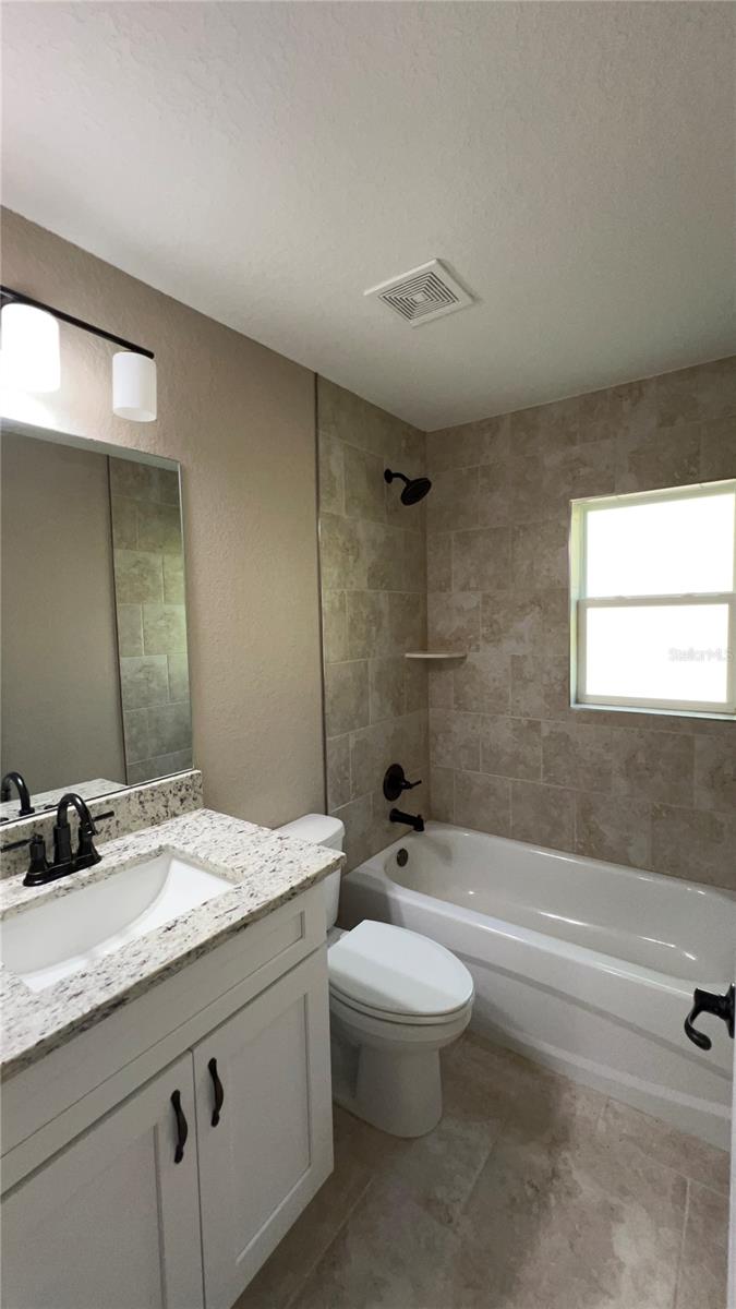 24 SEQUOIA DRIVE LN, OCKLAWAHA, FL, 32179