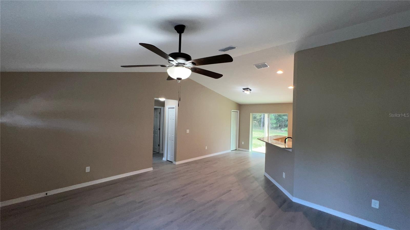 24 SEQUOIA DRIVE LN, OCKLAWAHA, FL, 32179