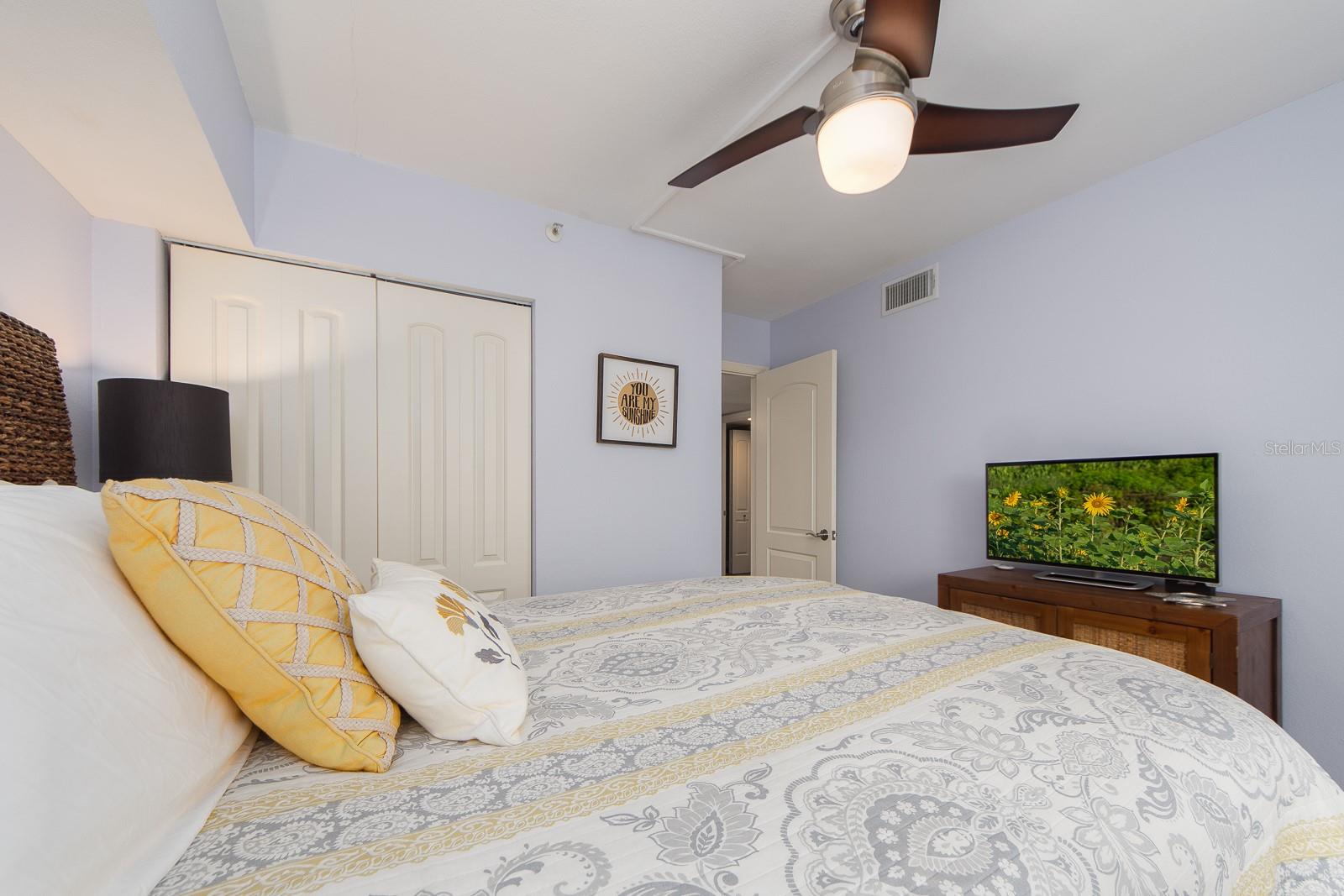19106 GULF BLVD #102, INDIAN SHORES, FL, 33785