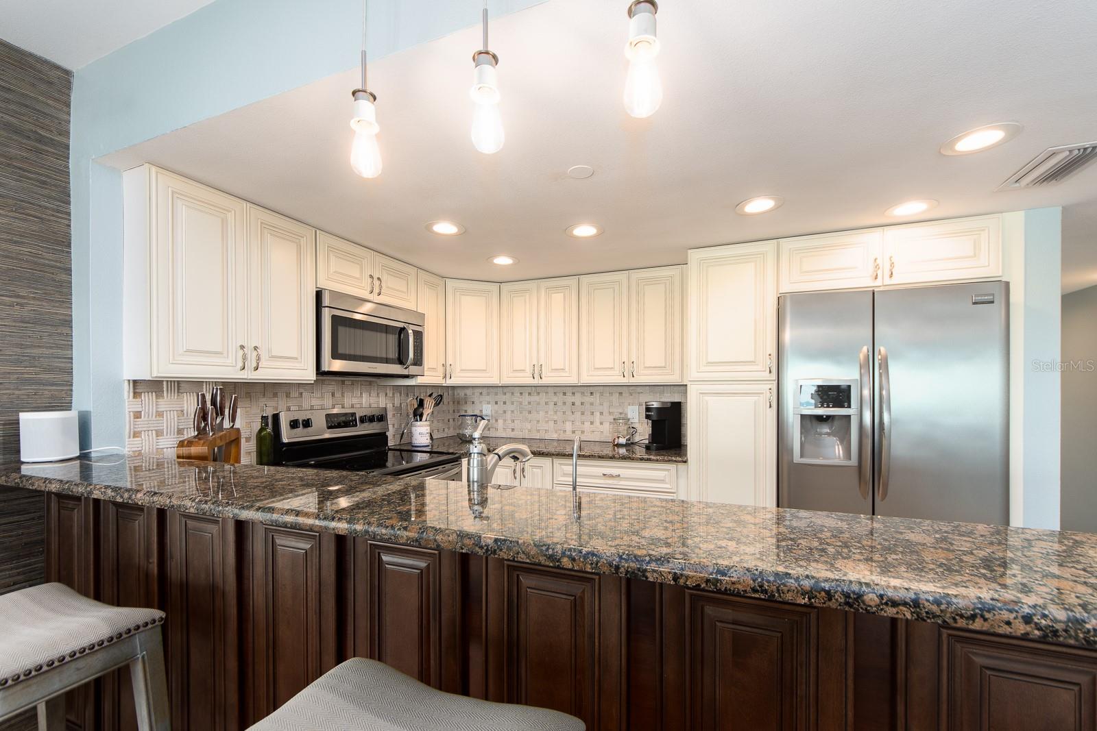 19106 GULF BLVD #102, INDIAN SHORES, FL, 33785