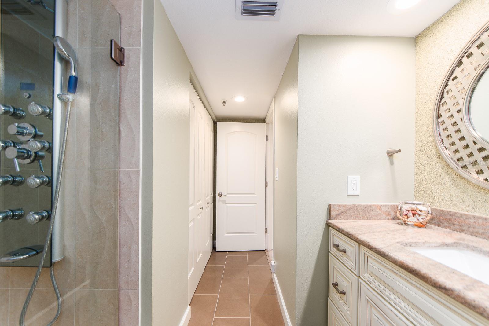 19106 GULF BLVD #102, INDIAN SHORES, FL, 33785