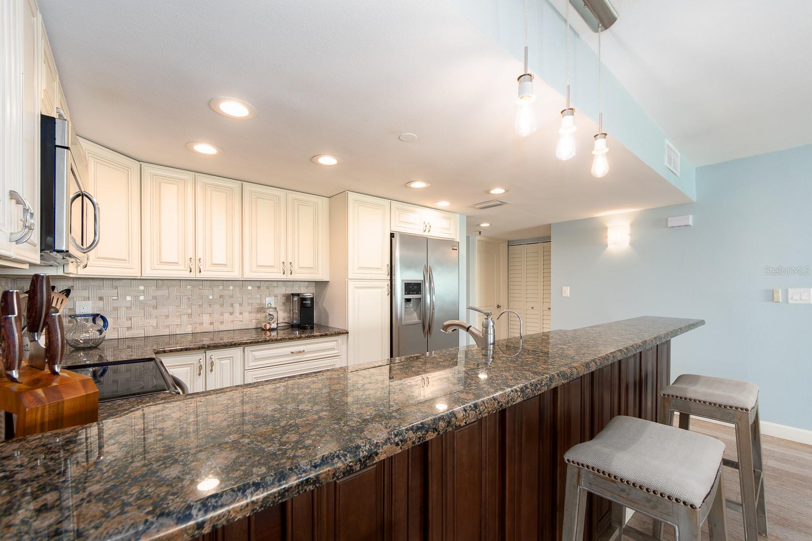 19106 GULF BLVD #102, INDIAN SHORES, FL, 33785