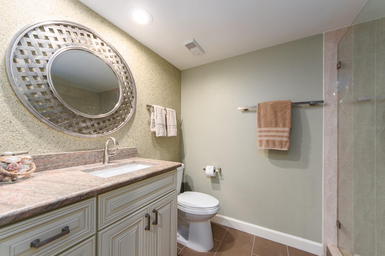 19106 GULF BLVD #102, INDIAN SHORES, FL, 33785