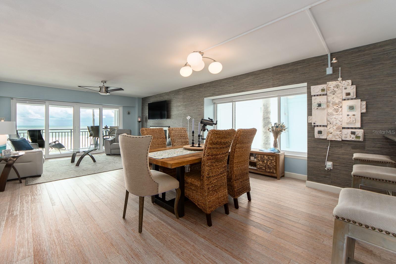19106 GULF BLVD #102, INDIAN SHORES, FL, 33785