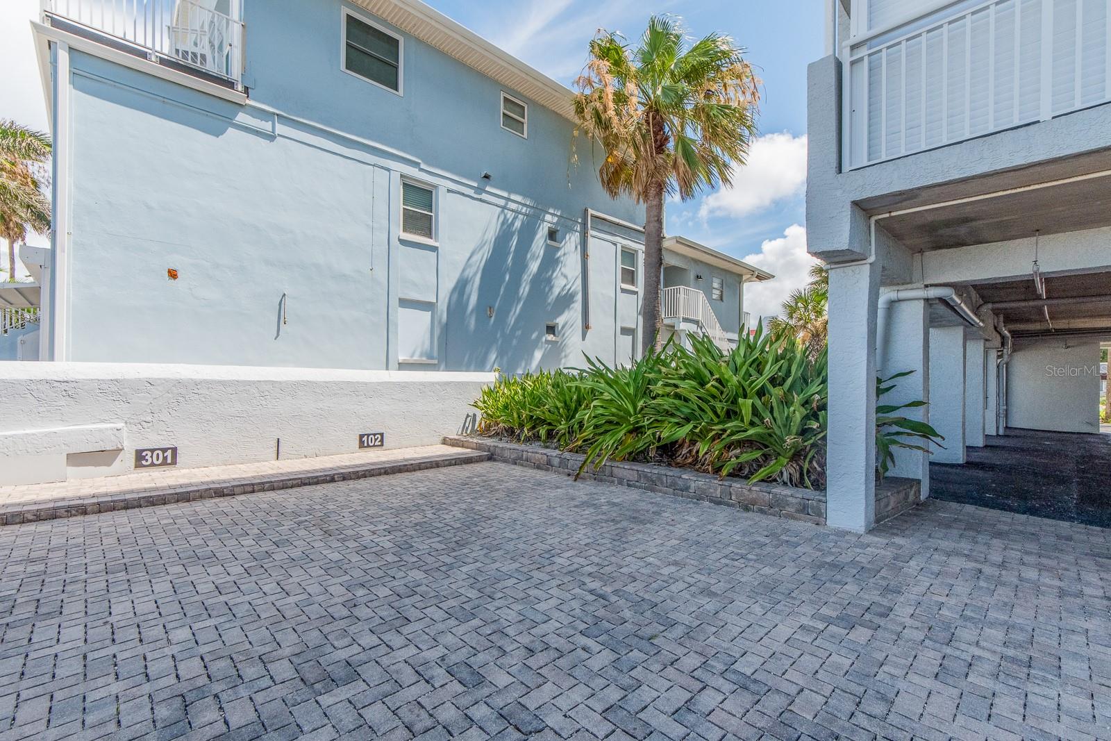 19106 GULF BLVD #102, INDIAN SHORES, FL, 33785