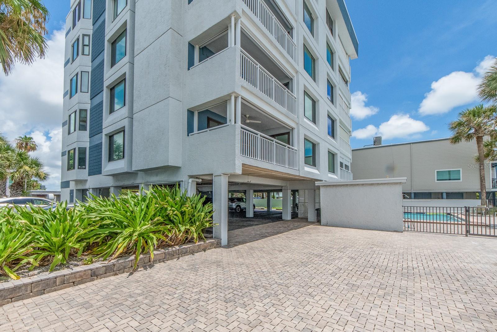 19106 GULF BLVD #102, INDIAN SHORES, FL, 33785
