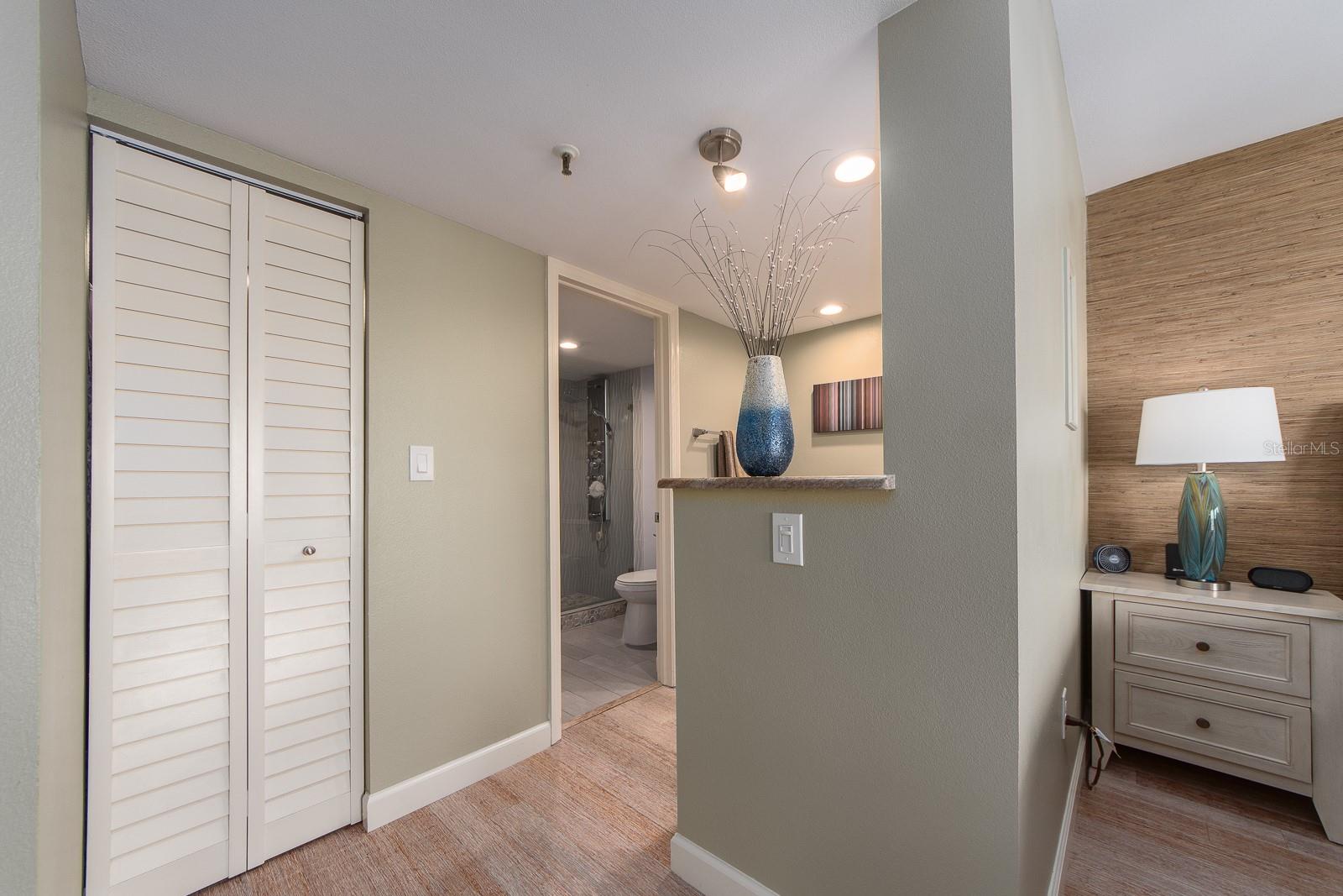 19106 GULF BLVD #102, INDIAN SHORES, FL, 33785