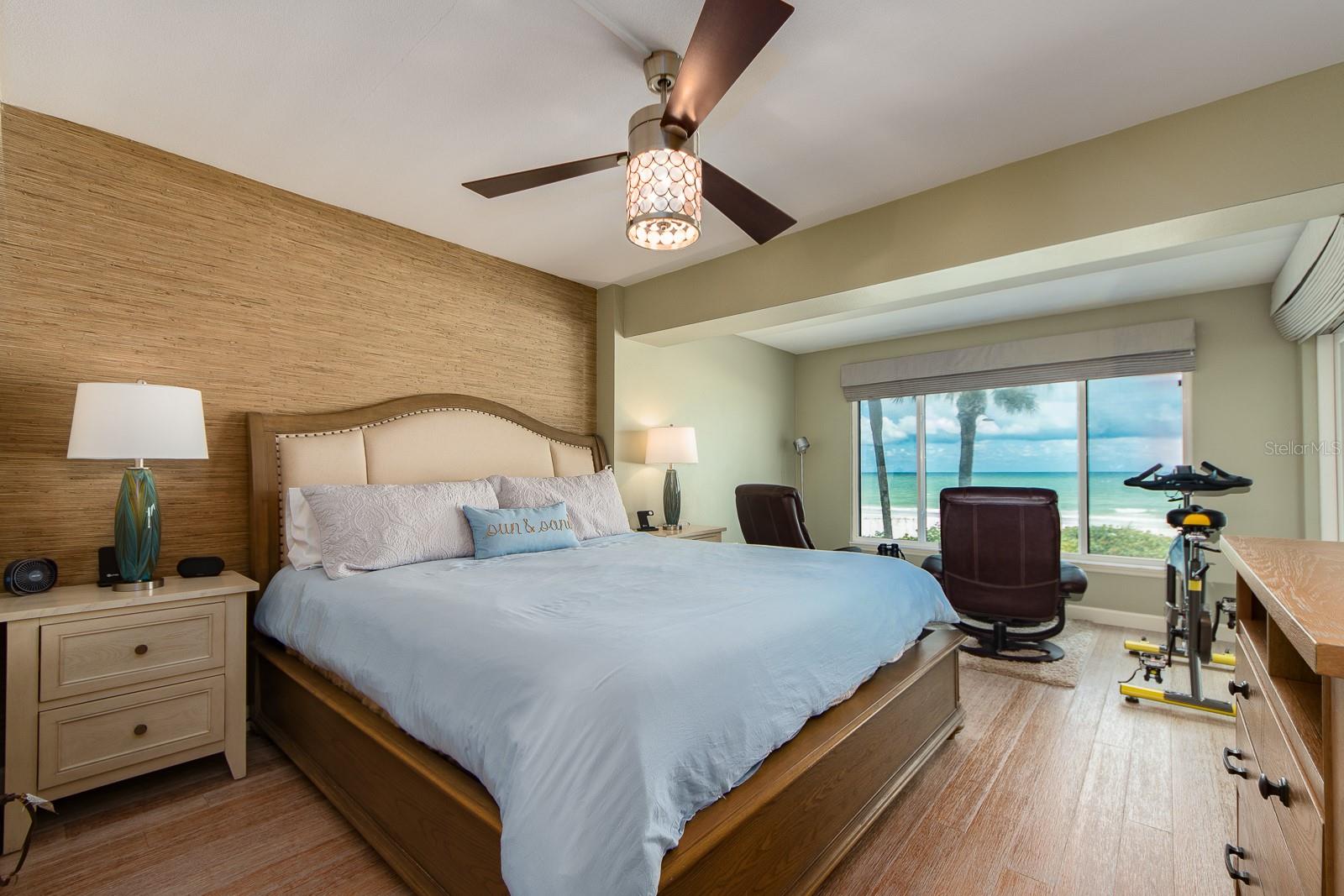 19106 GULF BLVD #102, INDIAN SHORES, FL, 33785