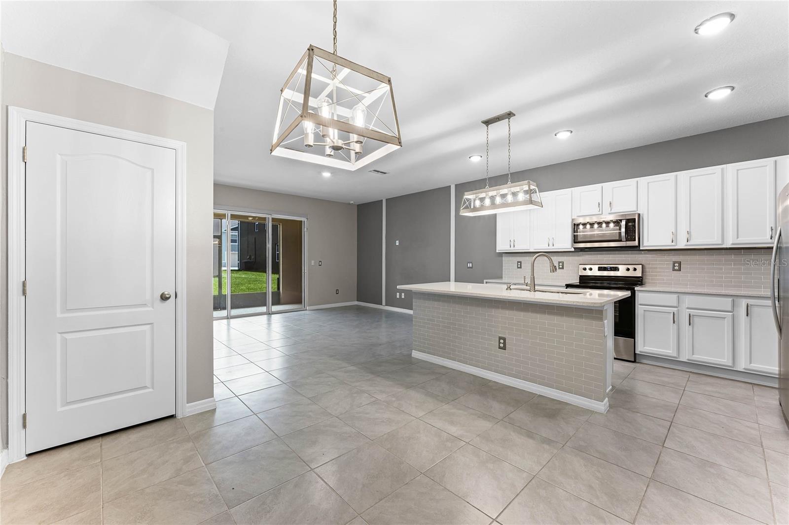 1236 YELLOW FINCH DR, DAVENPORT, FL, 33837