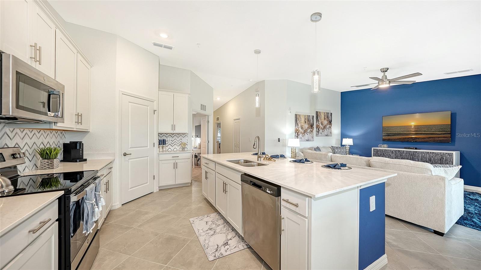 12550 GALAPAGOS CT #205, VENICE, FL, 34293