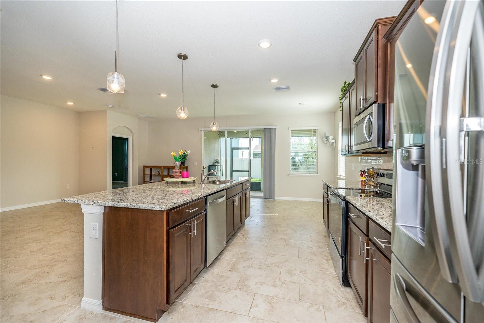 32625 KOBUK VALLEY AVE, WESLEY CHAPEL, FL, 33543