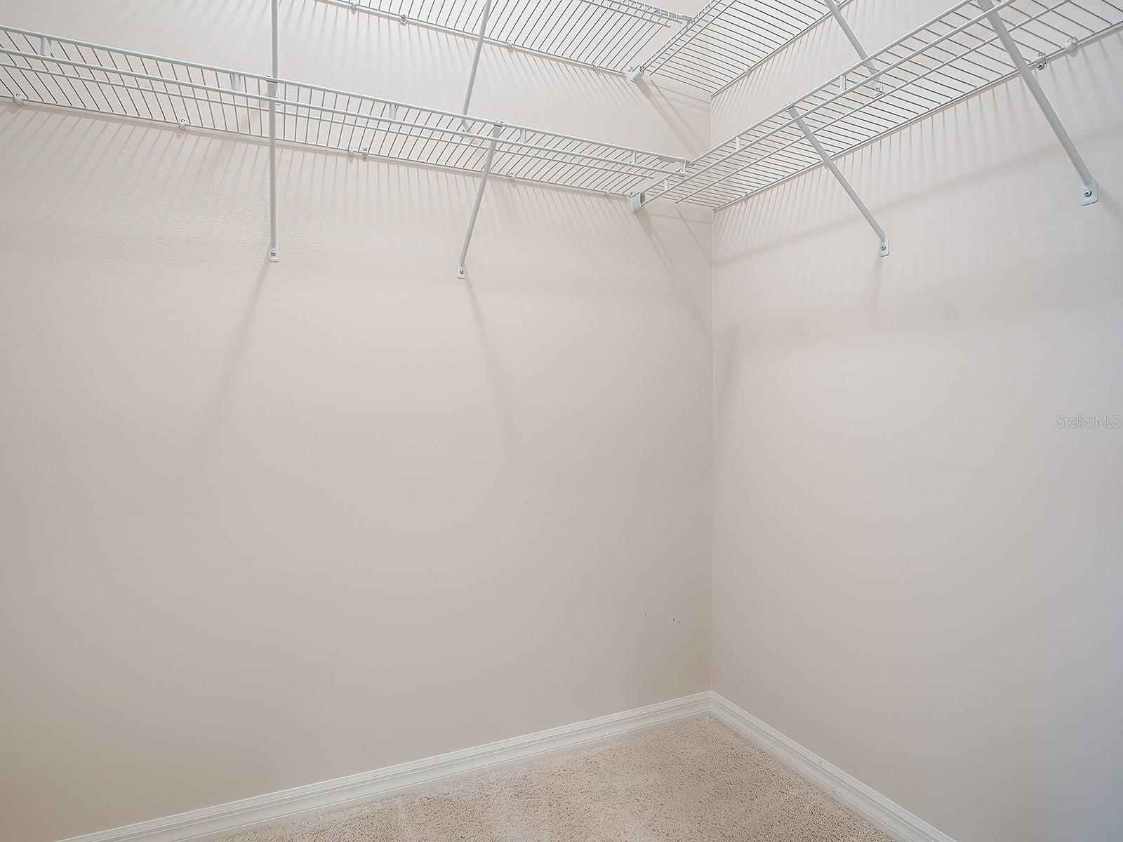 2410 LITTLE MOUNTAIN LOOP, THE VILLAGES, FL, 32162