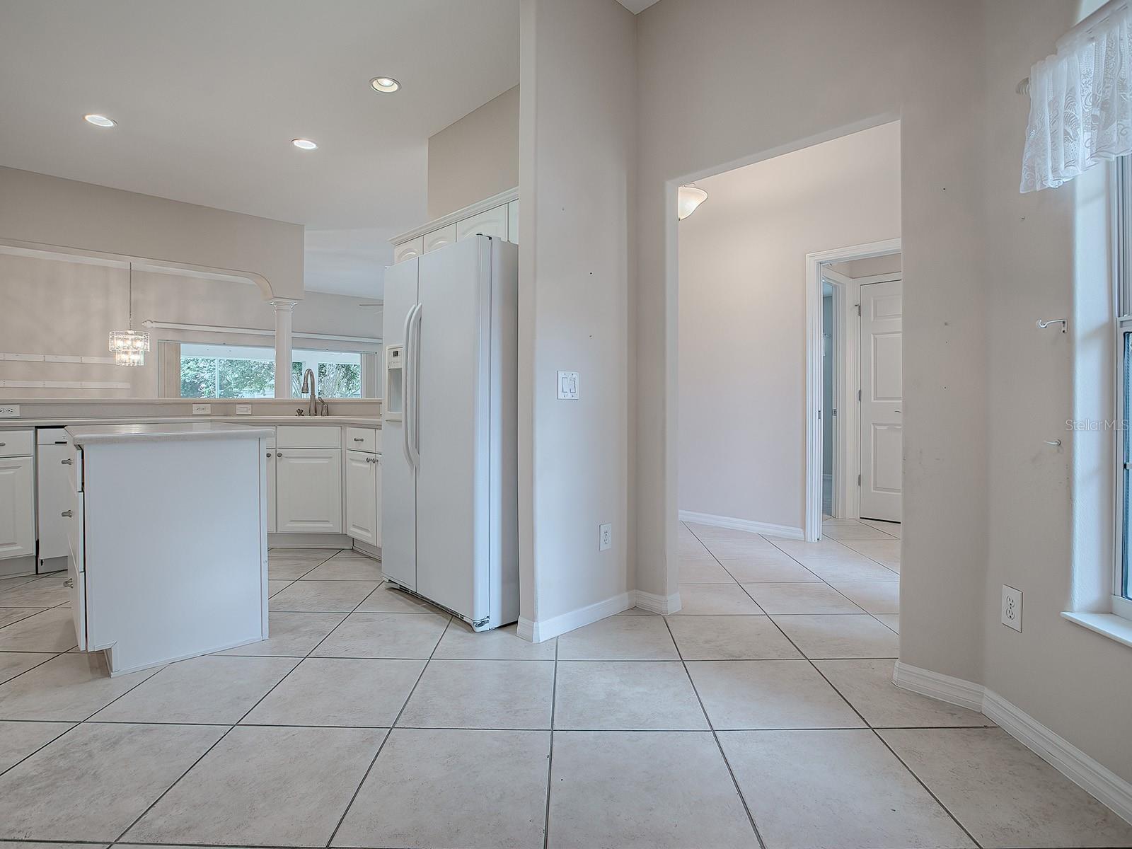 2410 LITTLE MOUNTAIN LOOP, THE VILLAGES, FL, 32162