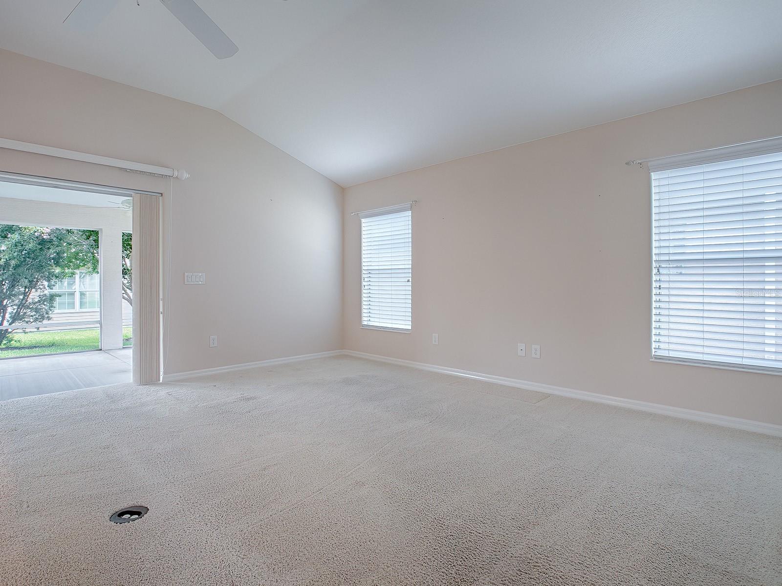 2410 LITTLE MOUNTAIN LOOP, THE VILLAGES, FL, 32162