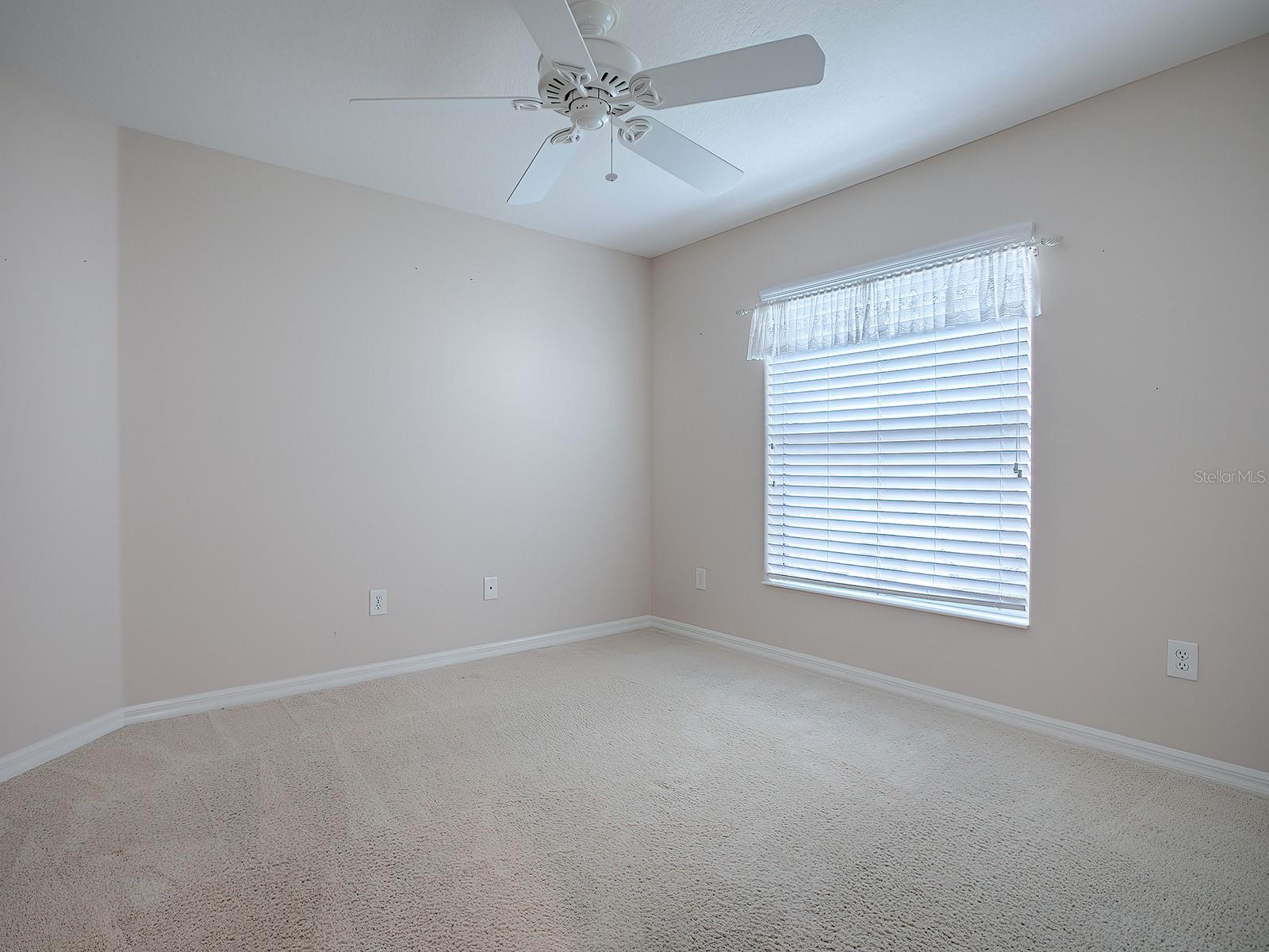 2410 LITTLE MOUNTAIN LOOP, THE VILLAGES, FL, 32162