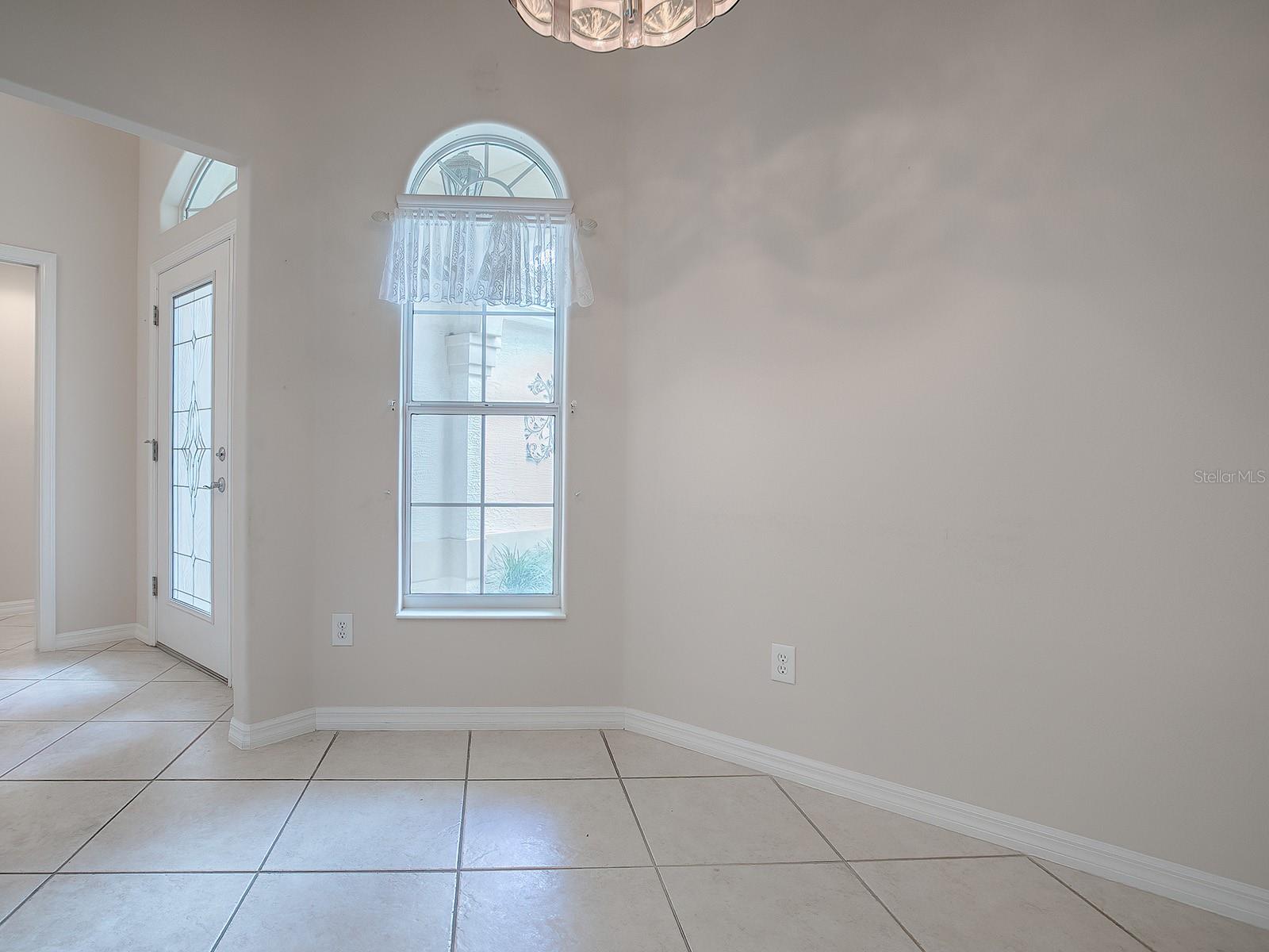 2410 LITTLE MOUNTAIN LOOP, THE VILLAGES, FL, 32162
