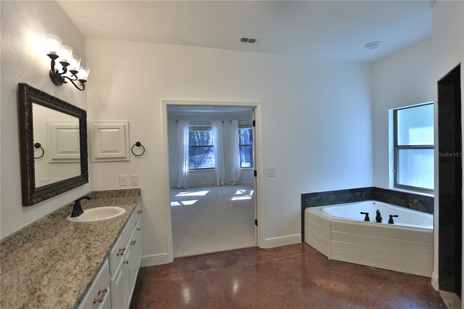 5894 NE 43RD LANE RD, SILVER SPRINGS, FL, 34488