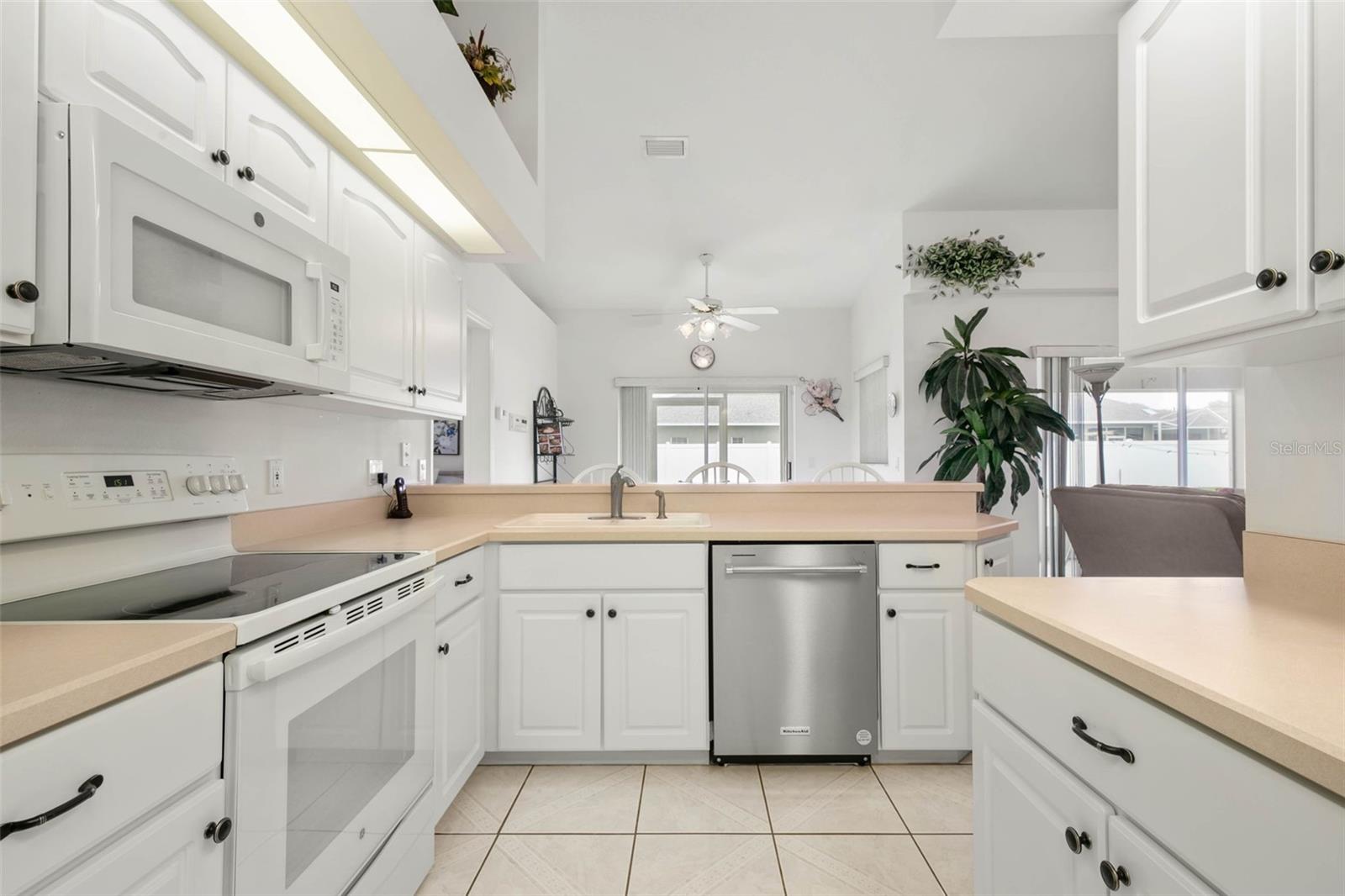 28 FAIRHILL LN, PALM COAST, FL, 32137