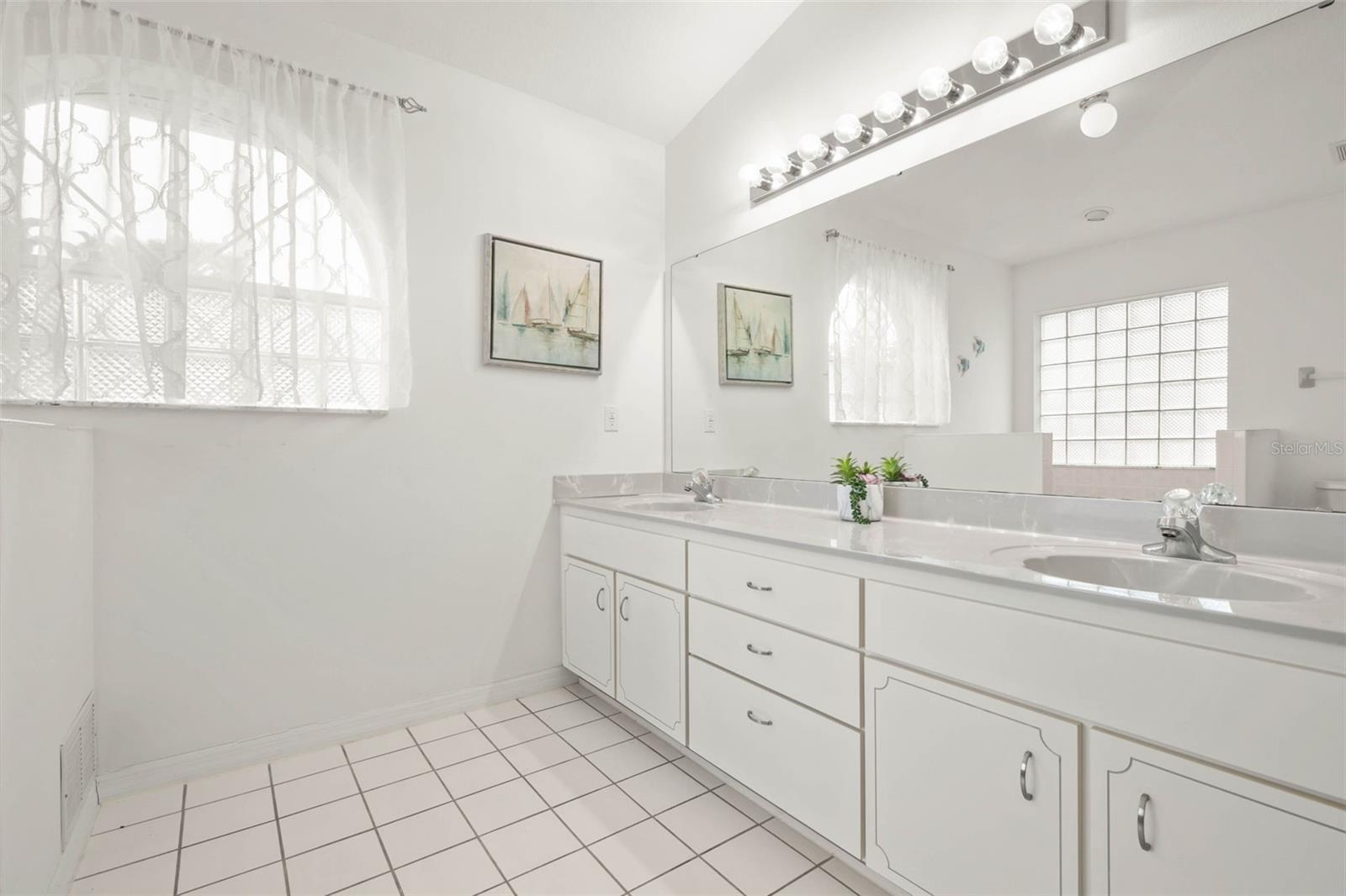 28 FAIRHILL LN, PALM COAST, FL, 32137
