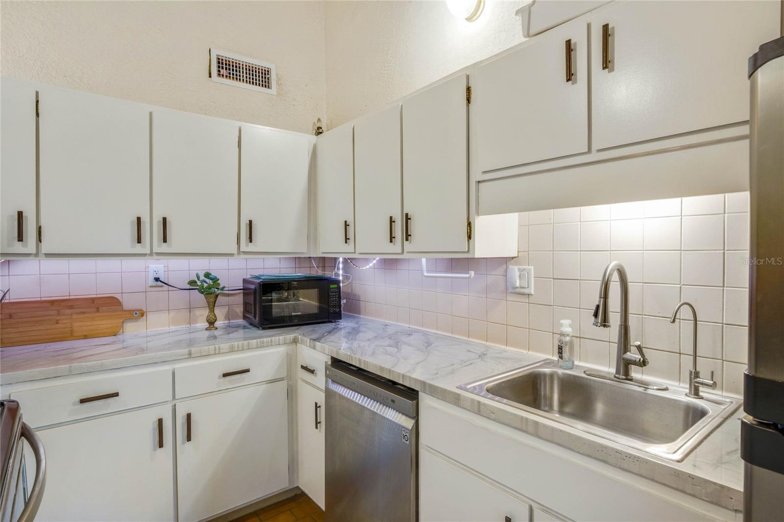 200 MAITLAND AVE #2, ALTAMONTE SPRINGS, FL, 32701