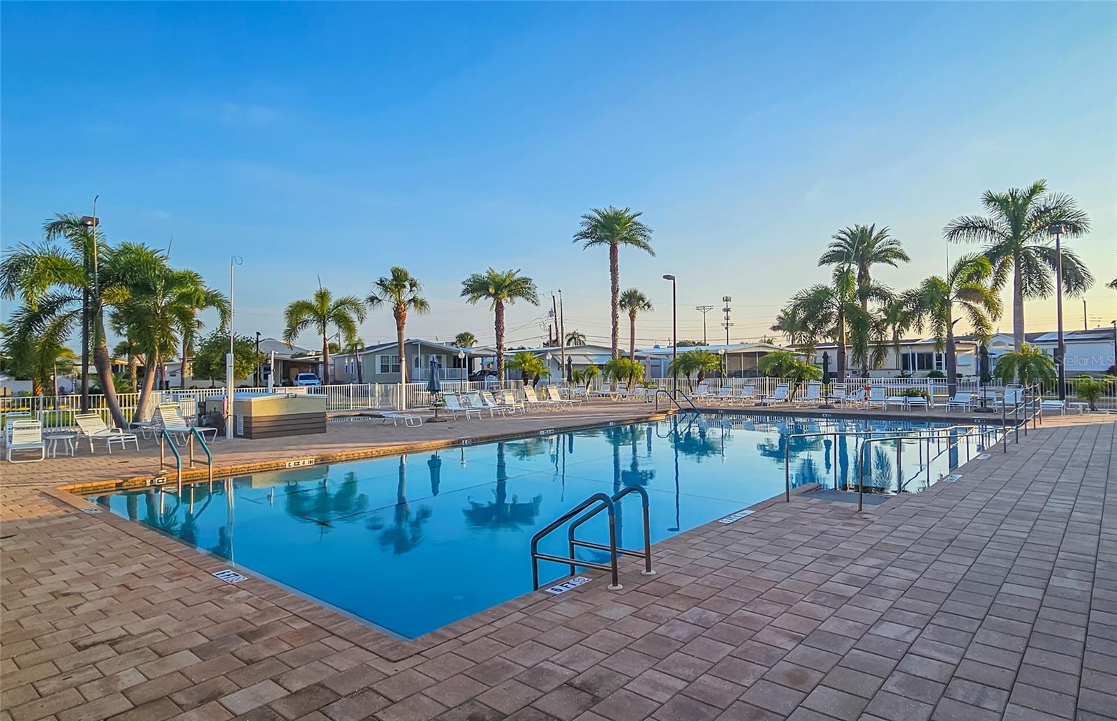 833 S GREEN CIR, VENICE, FL, 34285