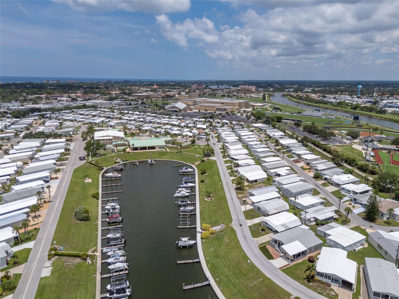833 S GREEN CIR, VENICE, FL, 34285